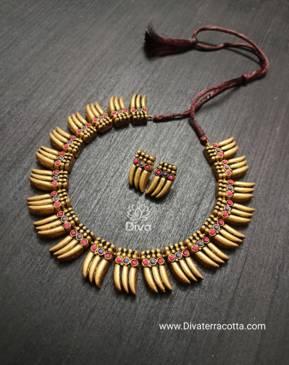 Pink Violet Mulla Mottu Terracotta Jewellery