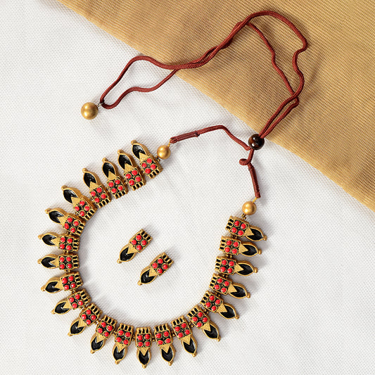 Geometric Red-Black Terracotta Jewellery