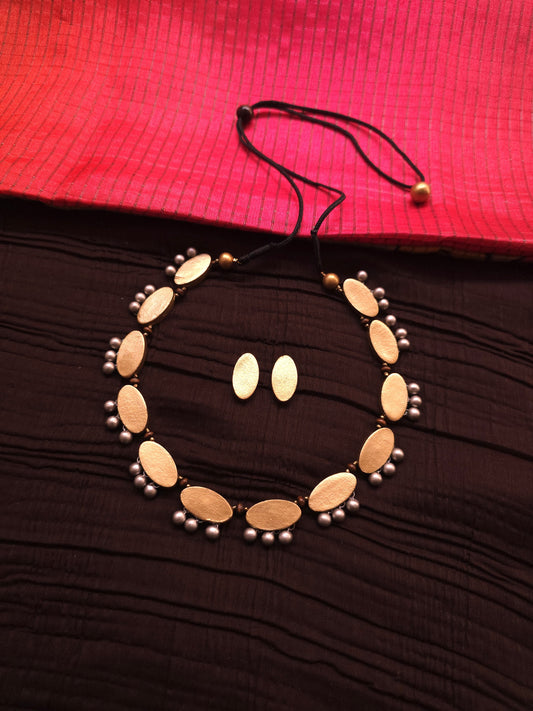 Elasya Antique Gold Oval & Silver Bead Terracotta Collar Set