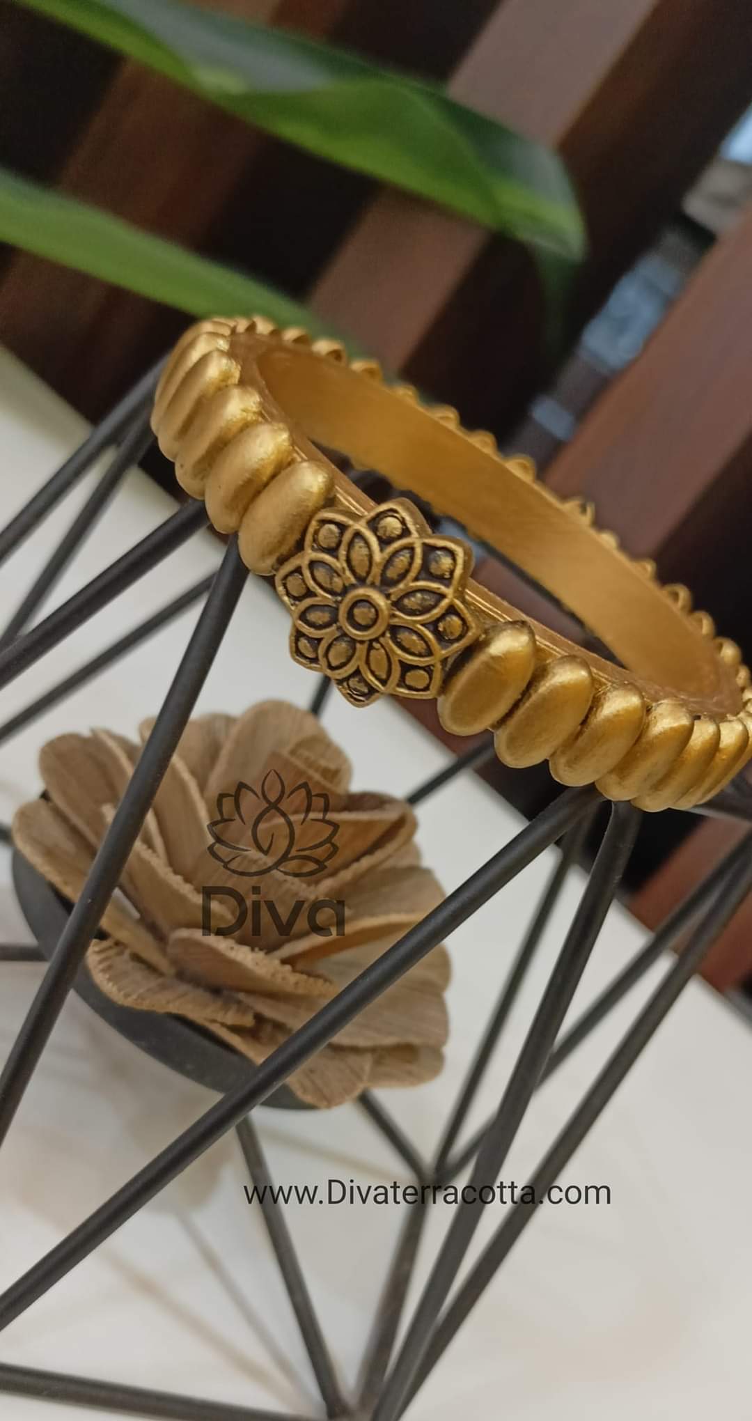 Antique Gold Oval Terracotta Bangle