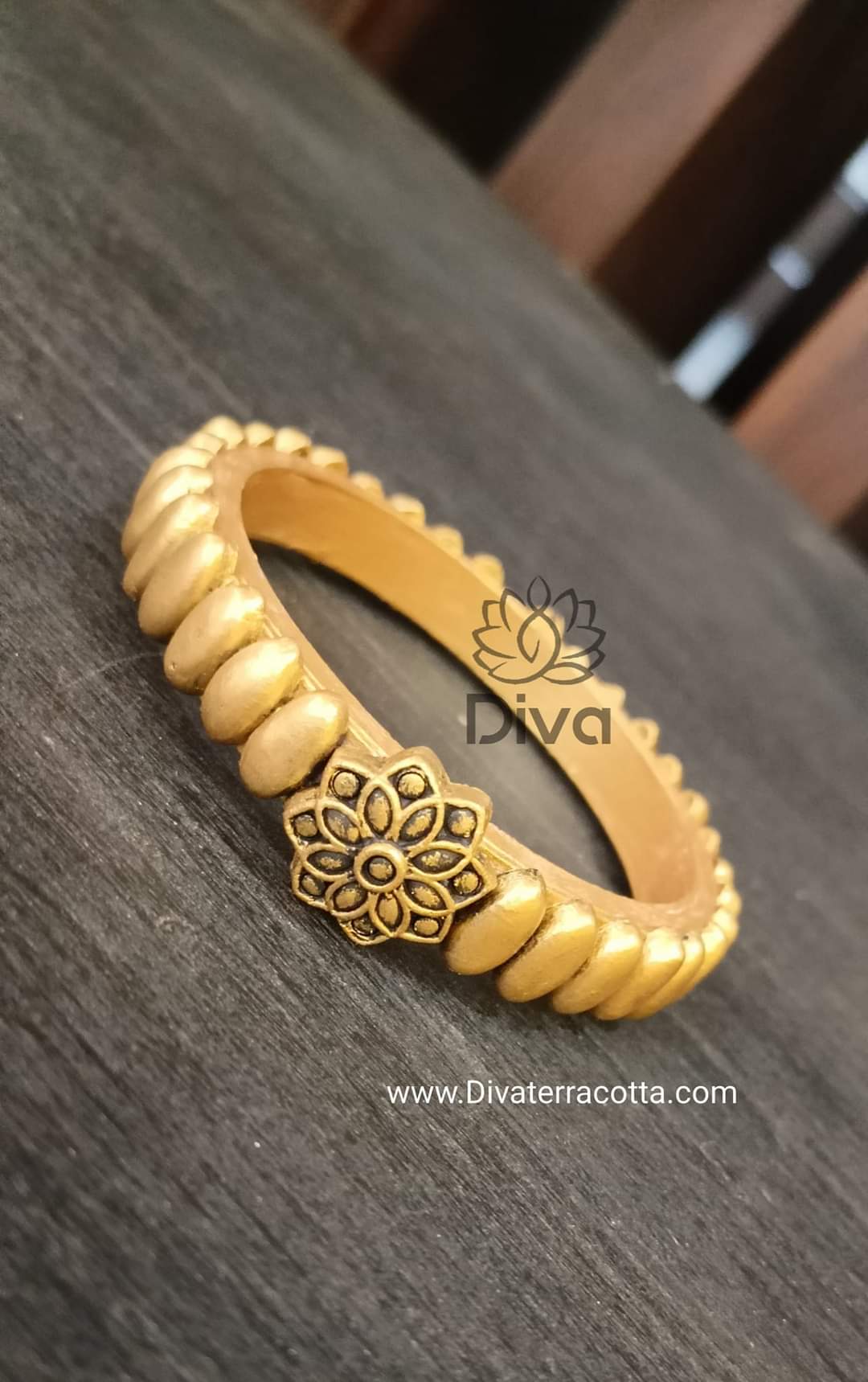 Antique Gold Oval Terracotta Bangle