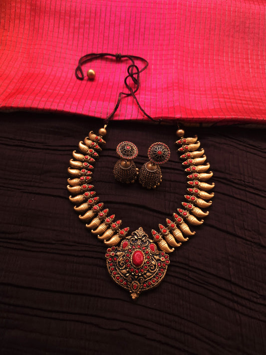 Kalyani Antique Gold Mango Bud & Royal Crimson Shield Terracotta Temple Set