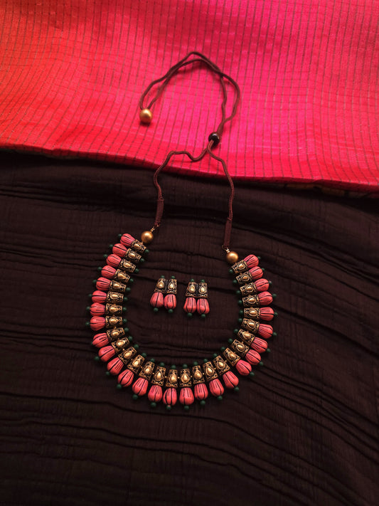 Pavalamalli Antique Gold Archway & Coral Pink Lotus Bud Terracotta Collar Set