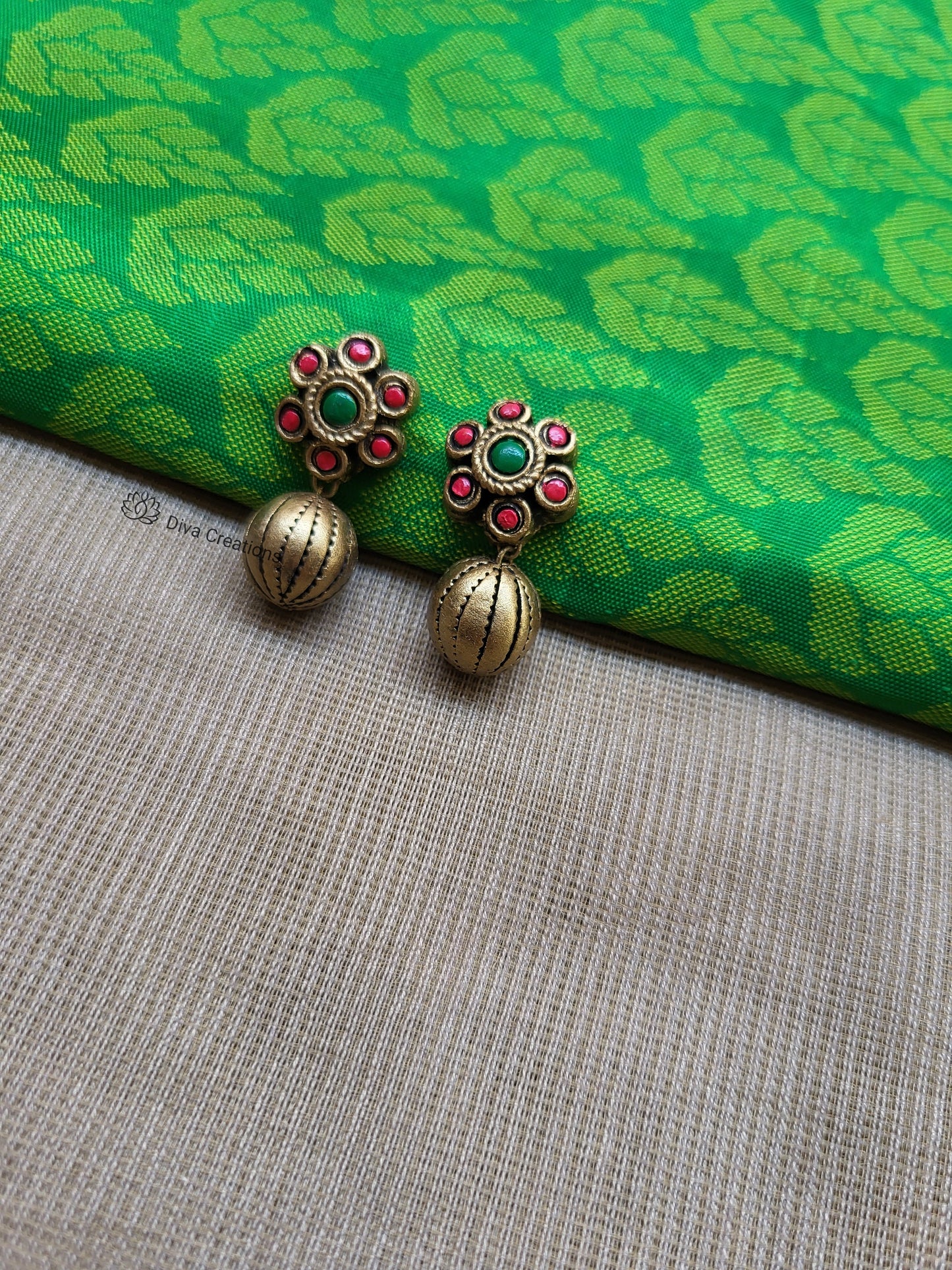 Simple flower and bead terracotta jewellery