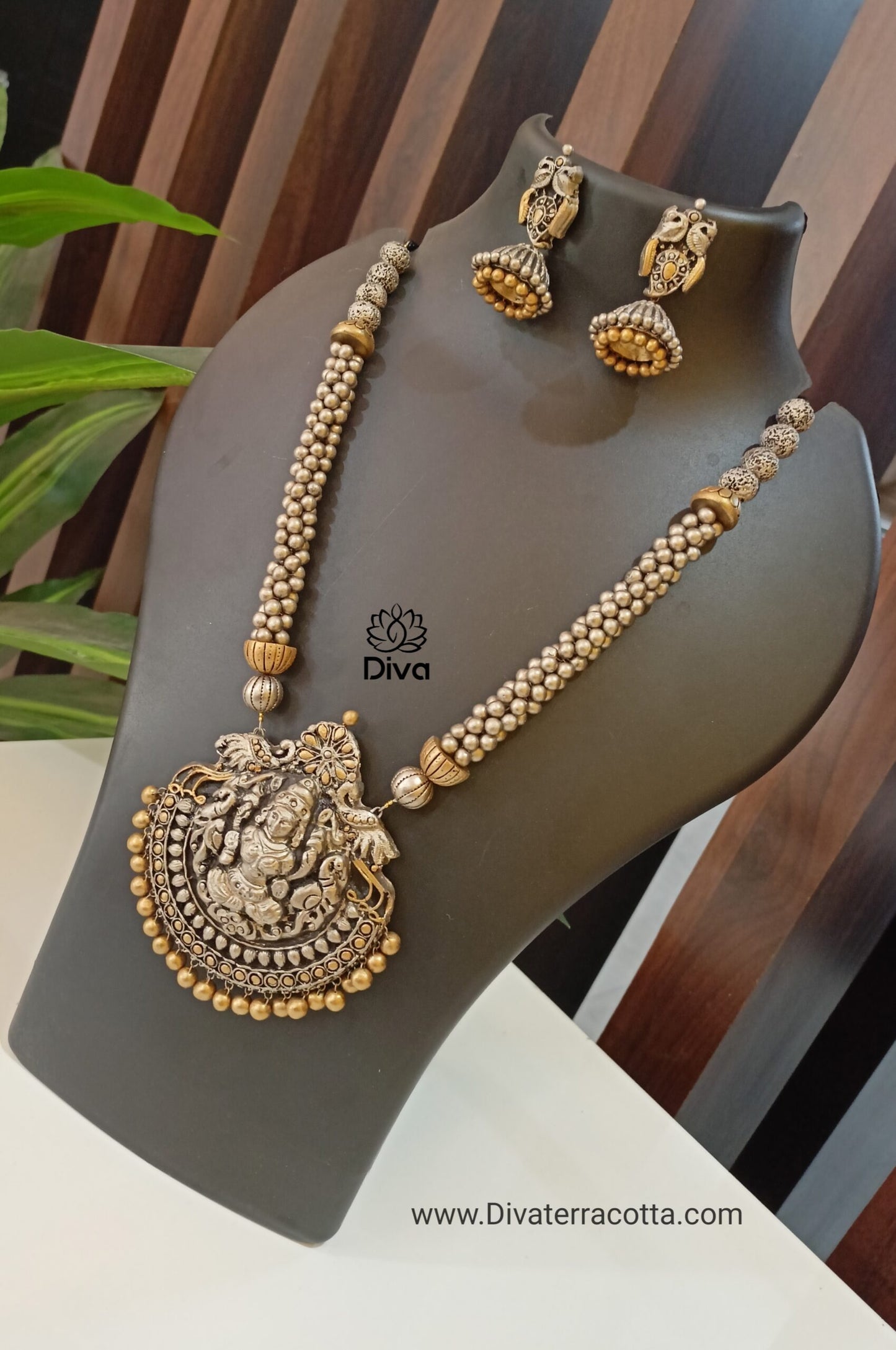 Silver toned Lakshmi Terracotta jewellery