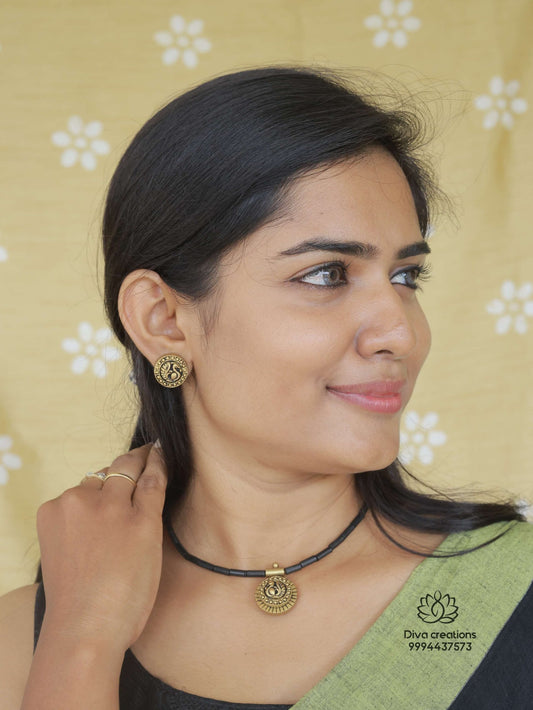 Black Peacock Tube Terracotta Jewellery