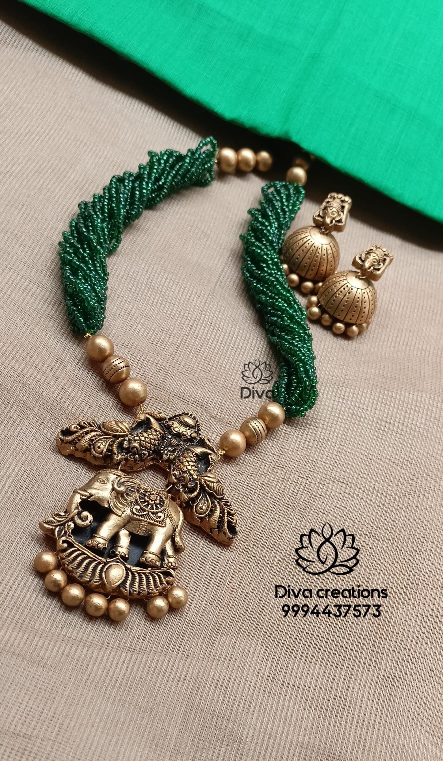 Green bunch fusion terracotta jewellery