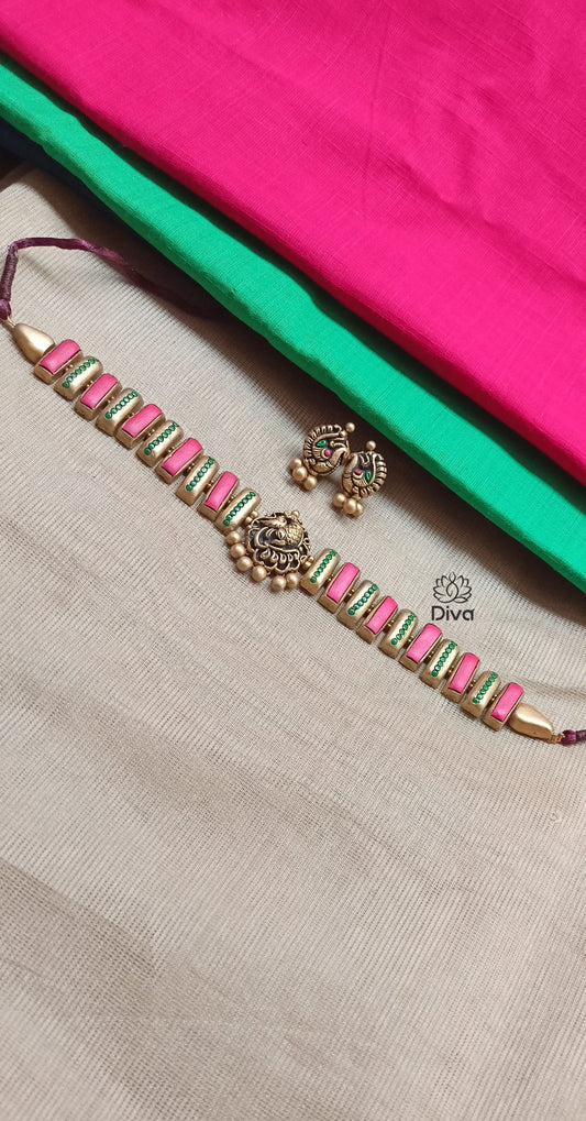 Red green peacock choker terracotta jewellery