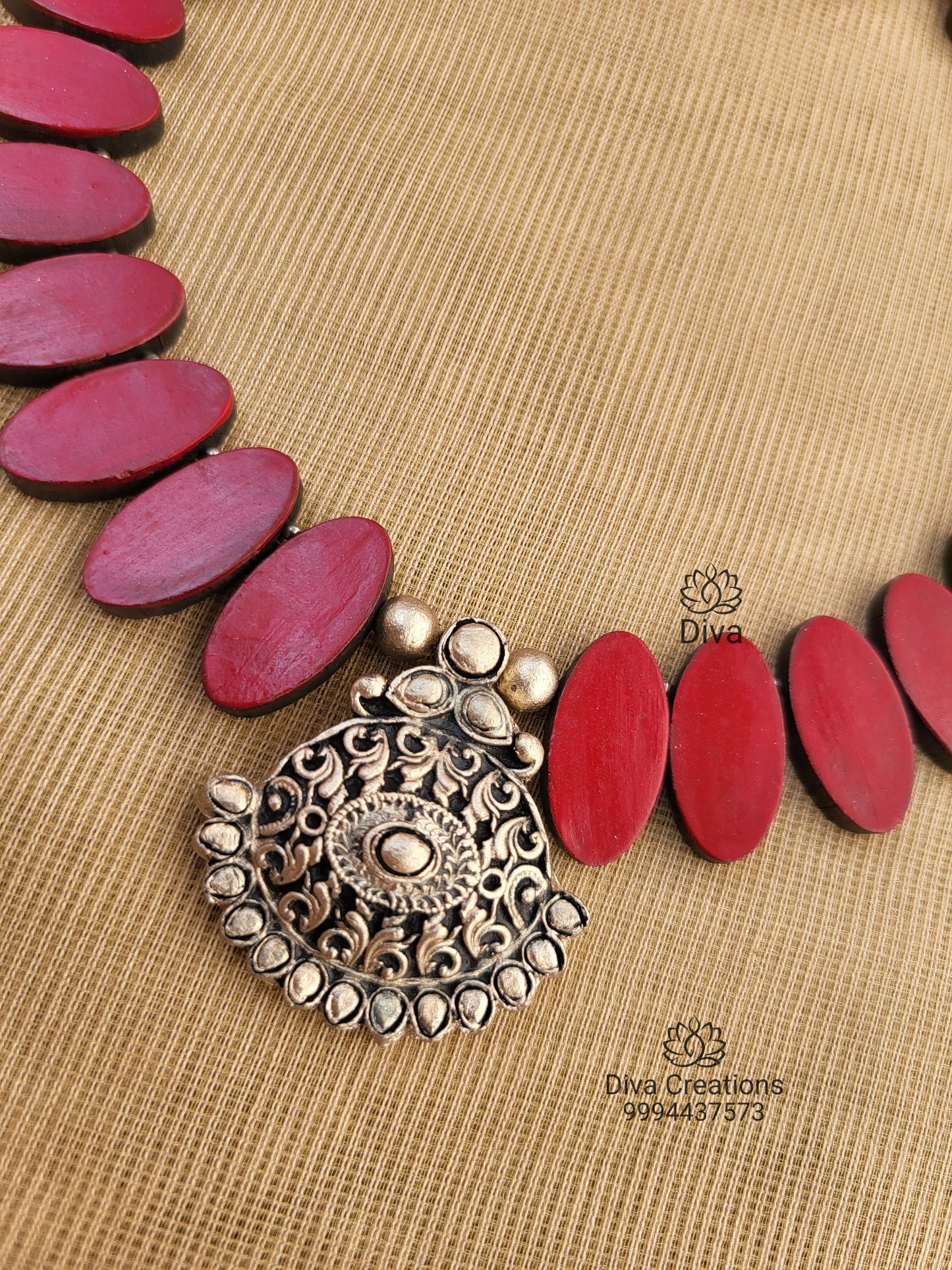Premium Maroon Oval Terracotta Jewellery