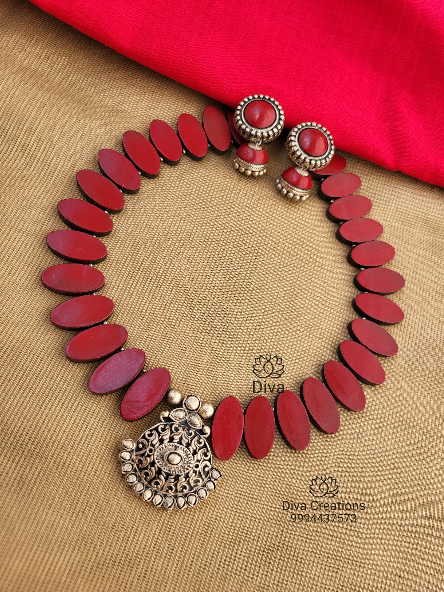 Premium Maroon Oval Terracotta Jewellery