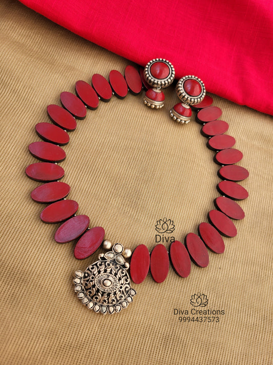Premium Maroon Oval Terracotta Jewellery
