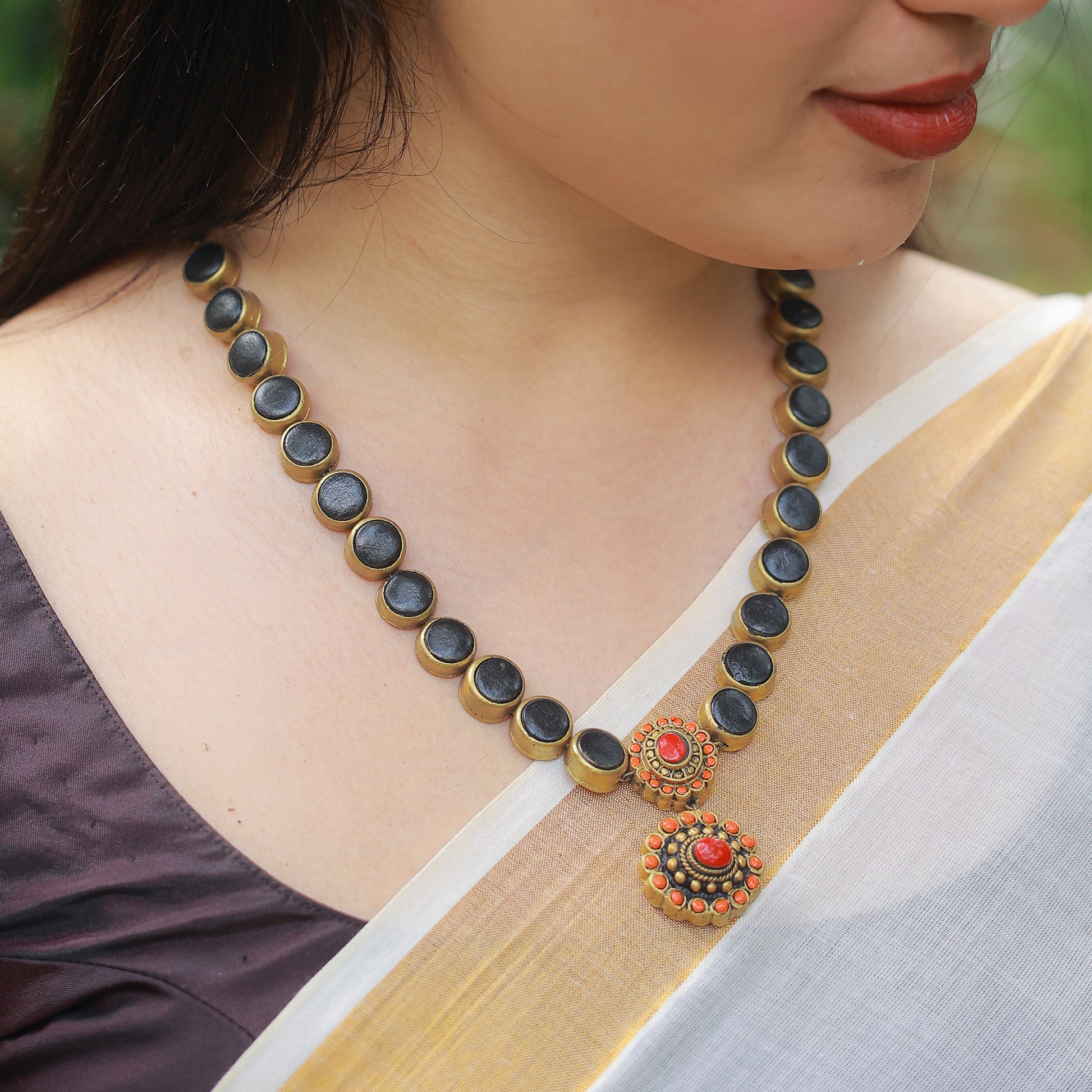 Circle Kemp - Red Black Terracotta Necklace