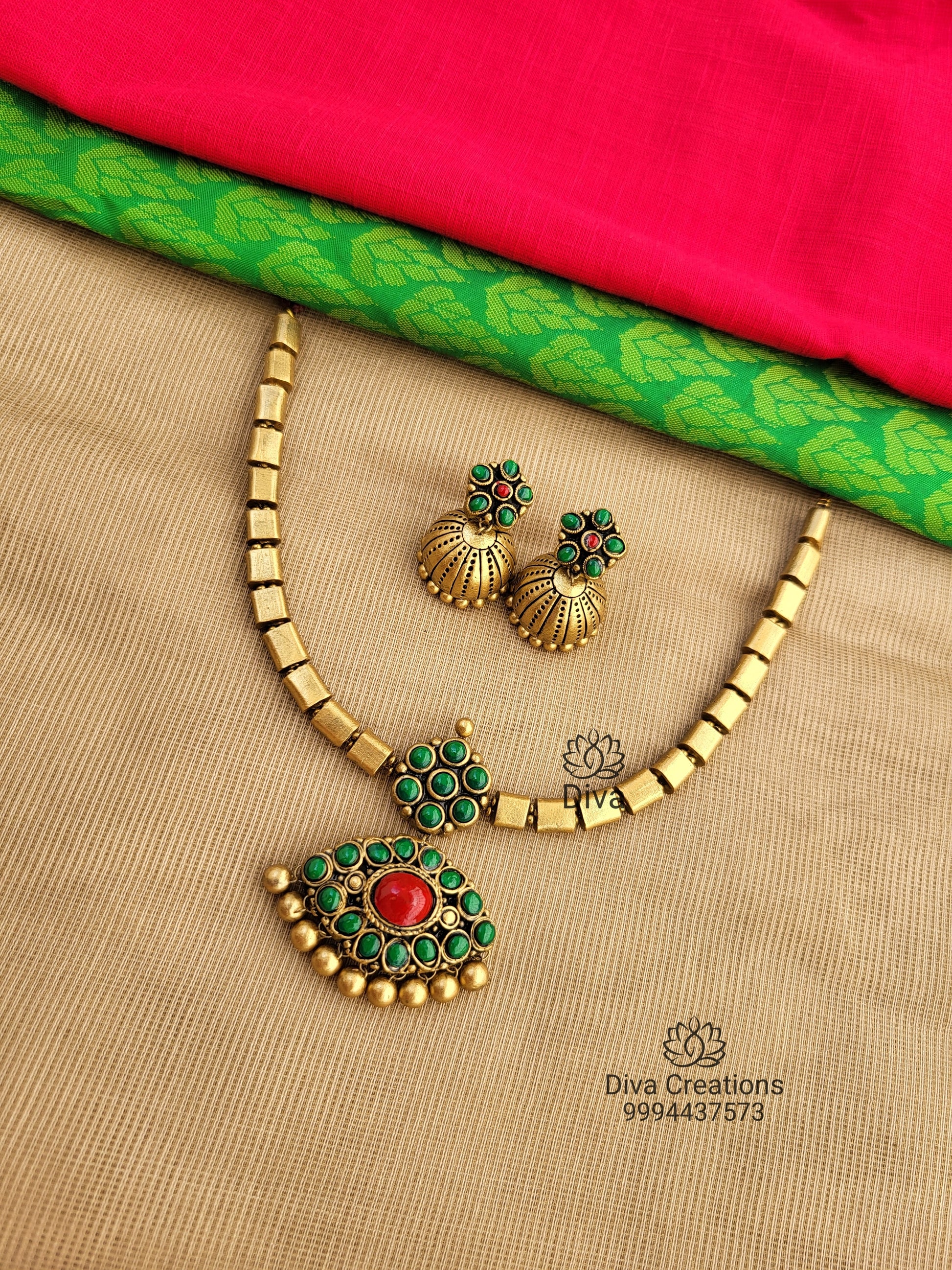 Green Attigai Terracotta Jewellery Set - Necklace & Jumka Earrings