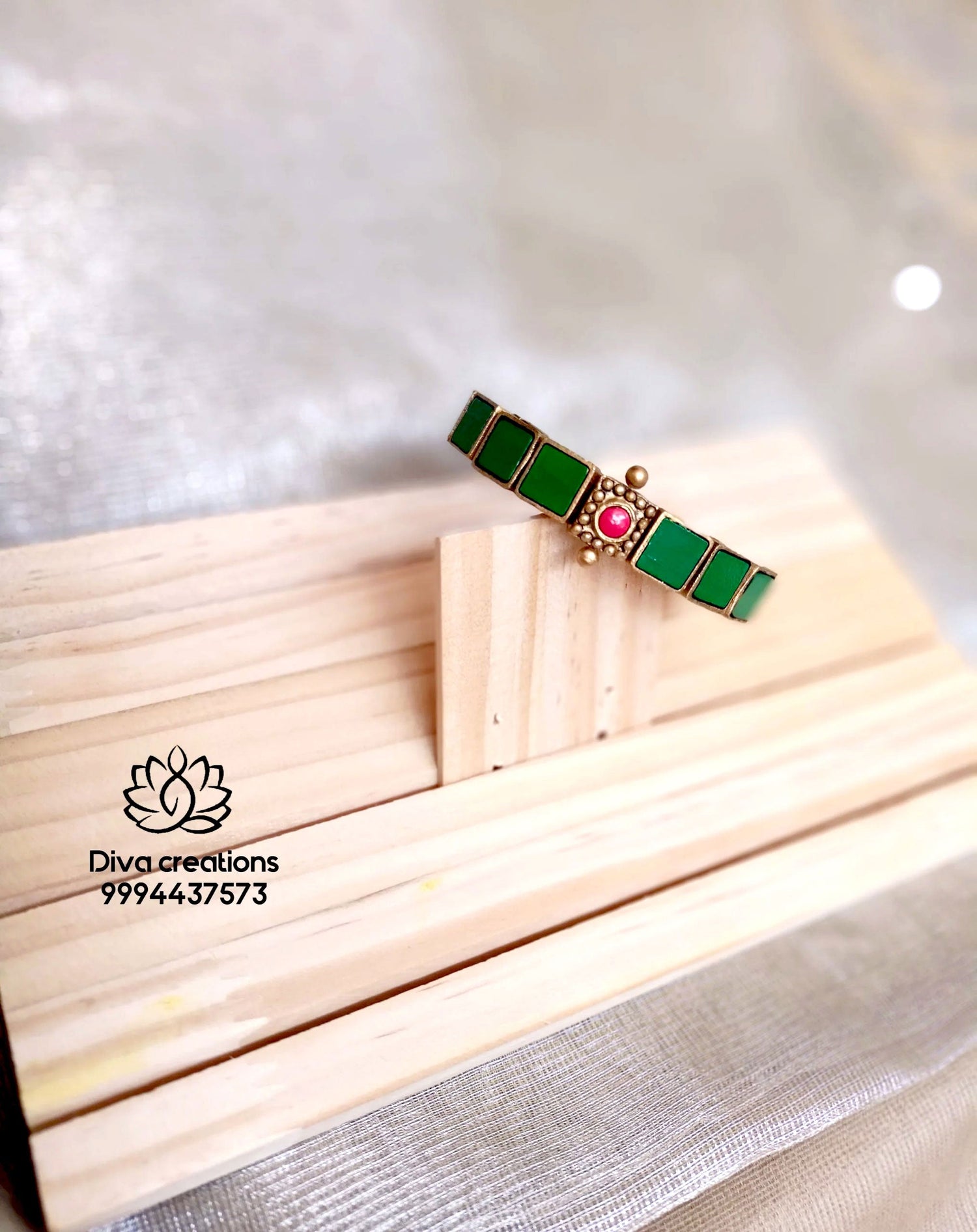 Green Kundan terracotta Bangle