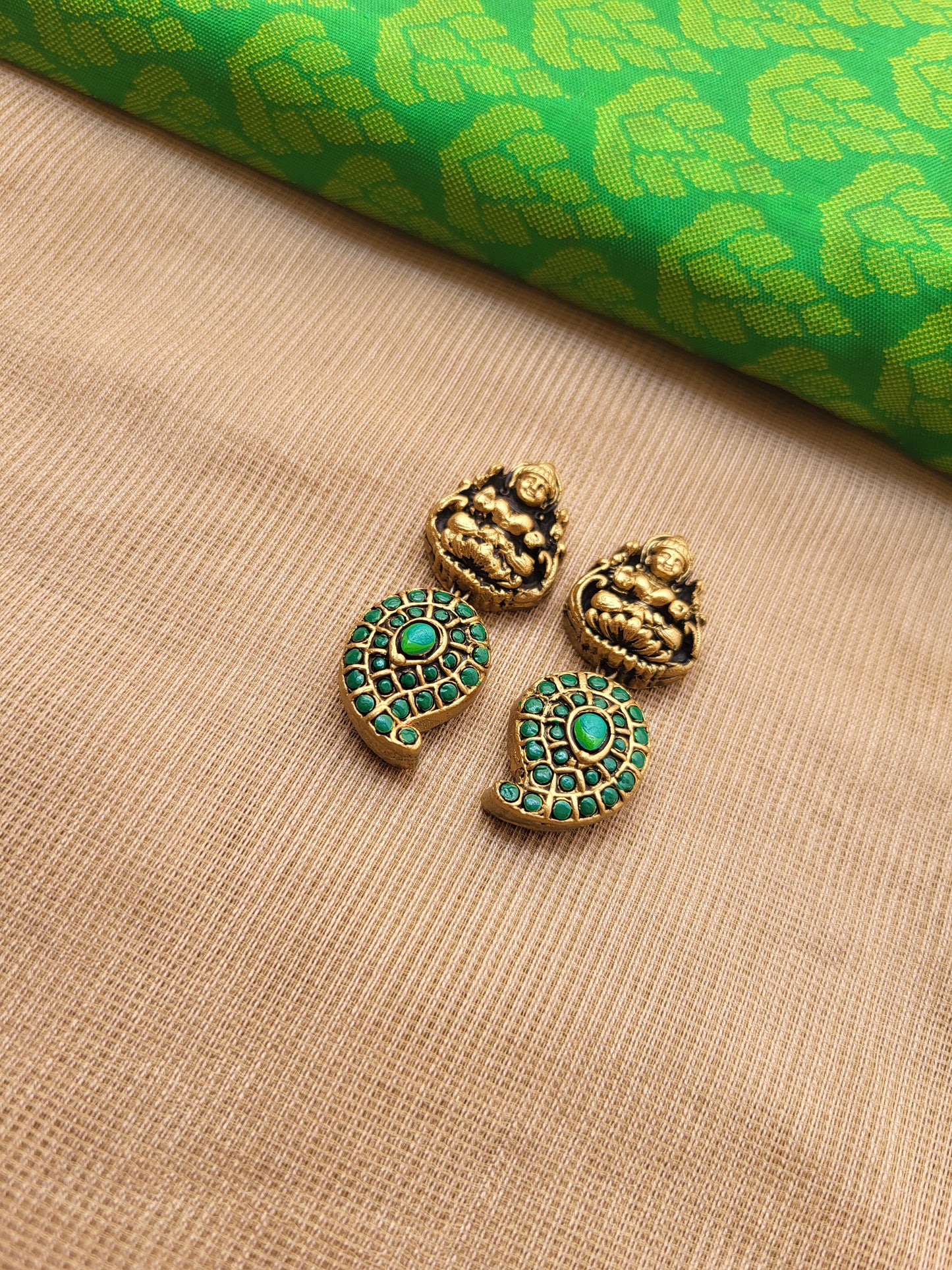 Green Mago Motif With Lakshmi Terracotta Jewellery