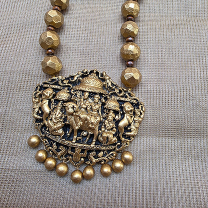 Fine Cut Beaded Idol Terracotta Jewellery