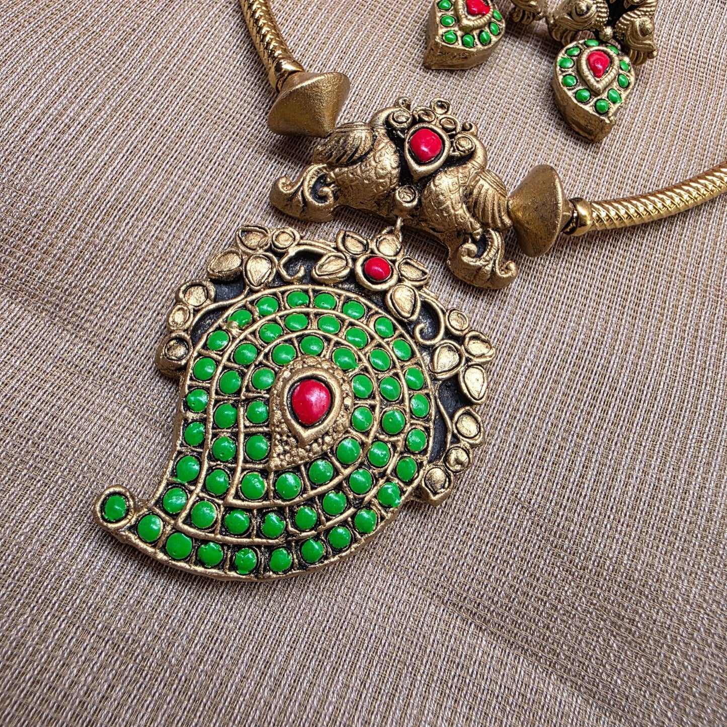 Green Regal Roots Terracotta Jewellery