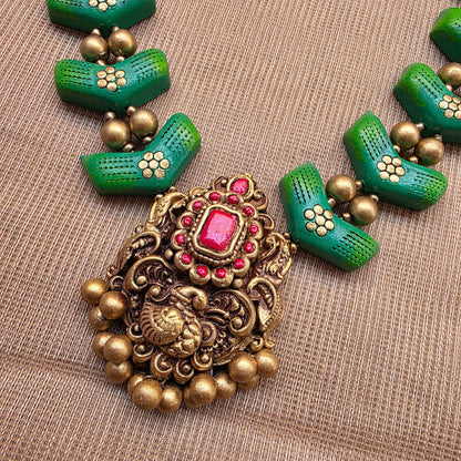 Emerald Mayura Terracotta Jewellery