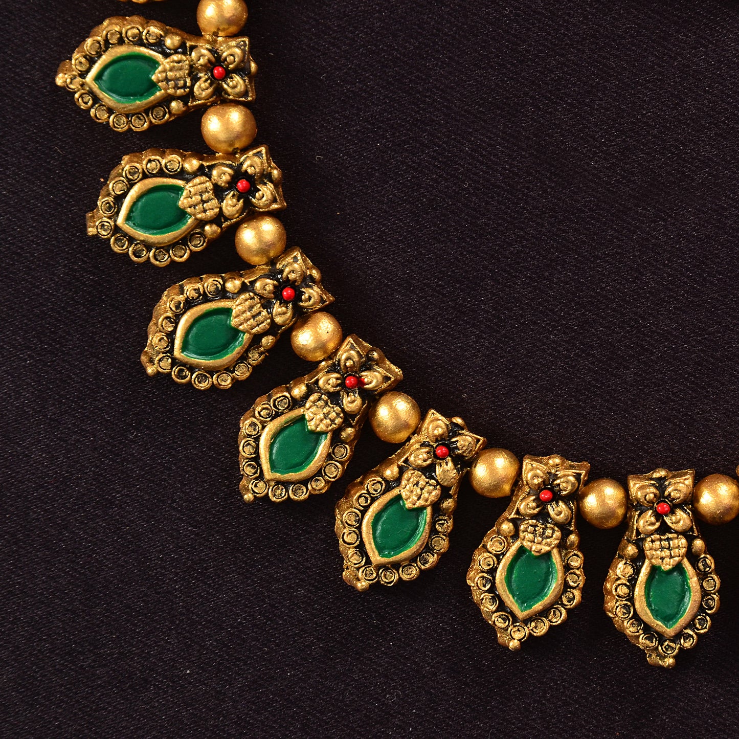 Emerald Leaf Terracotta Jewellery