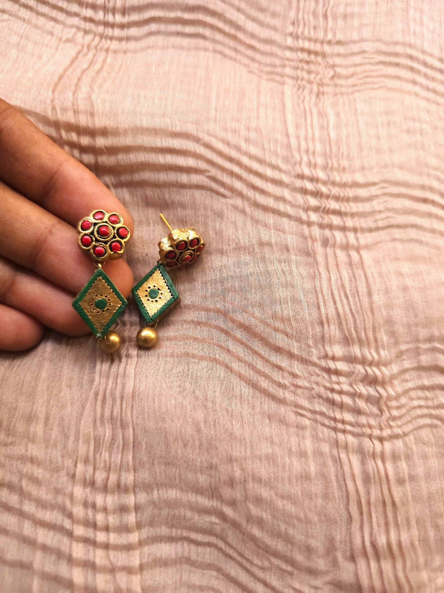 Avantika Antique Gold Rhombus & Crimson Floral Terracotta Strand Set