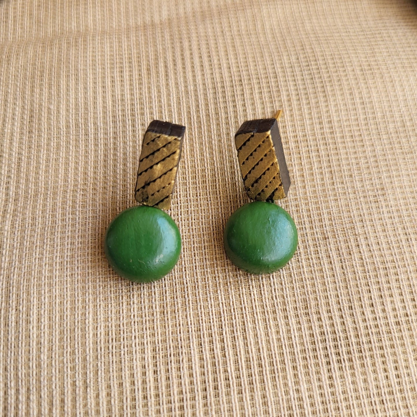 Greha - Green and gold rectangle motif terracotta jewellery