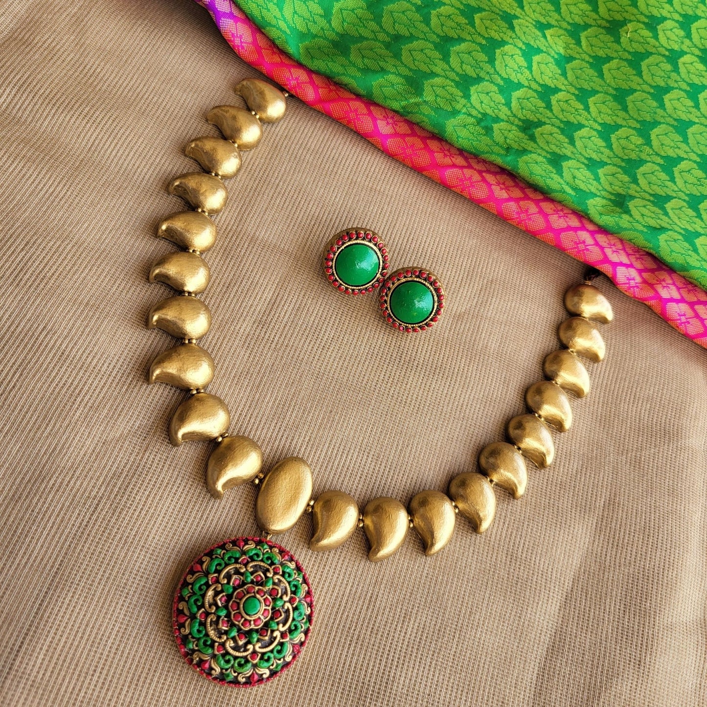 Handcrafted terracotta pendant & studs