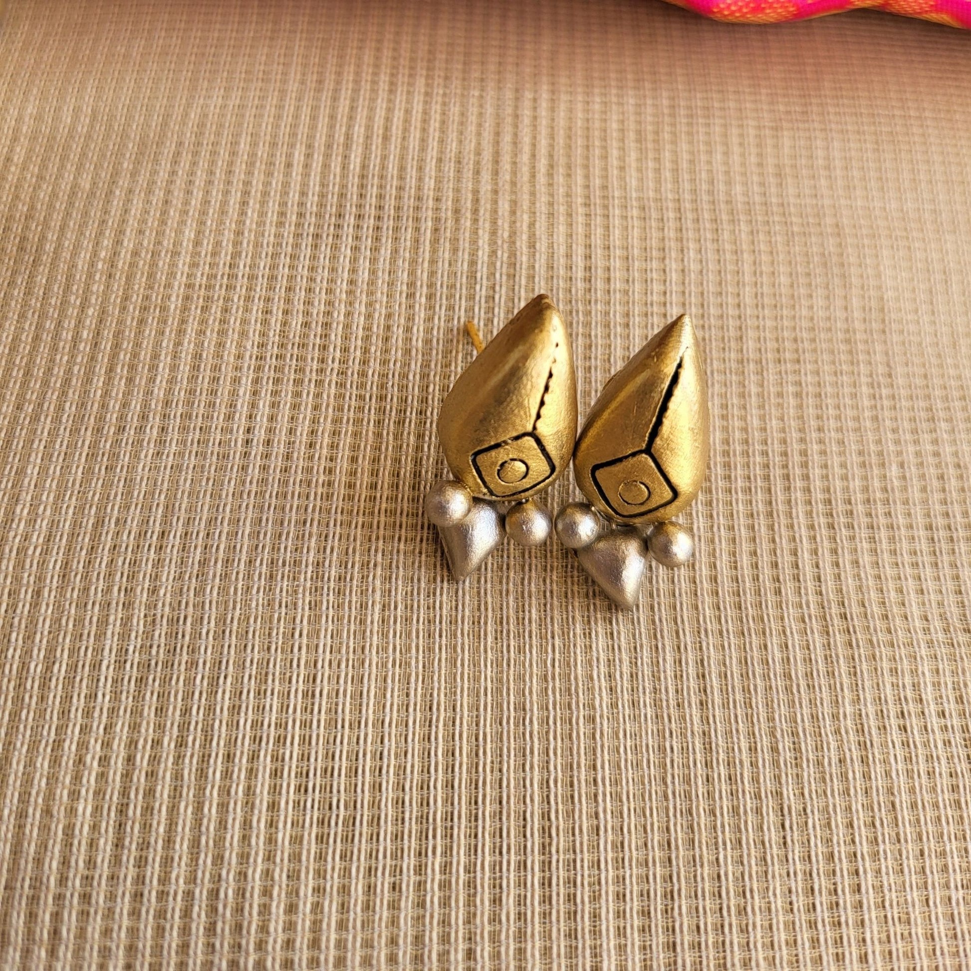 Artisan-crafted Ishara terracotta earrings for casual and formal occasions