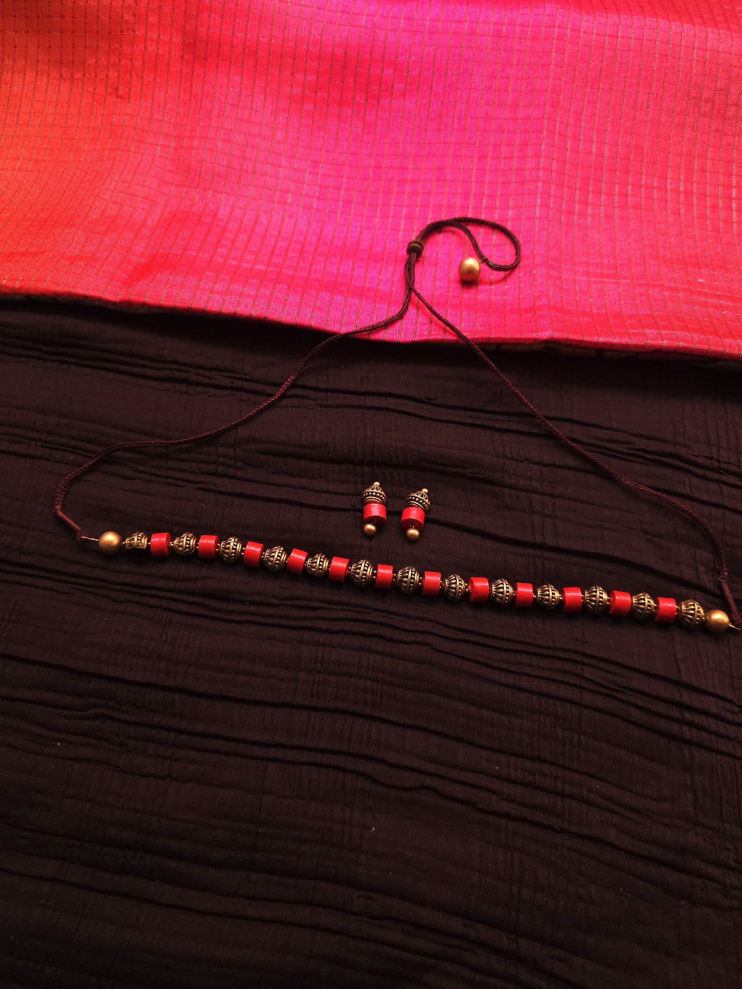 Kalyani Antique Gold Ribbed & Crimson Cylinder Terracotta Choker Set