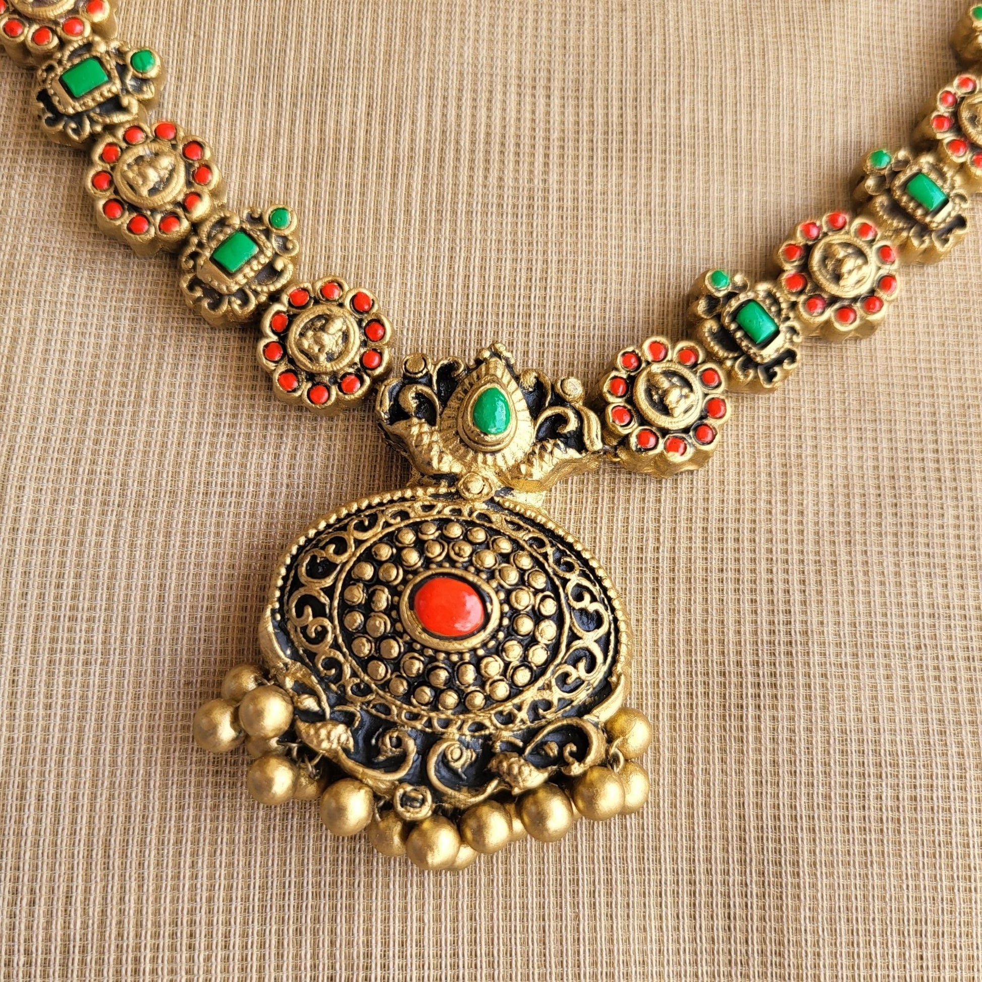 Handcrafted terracotta pendant & studs