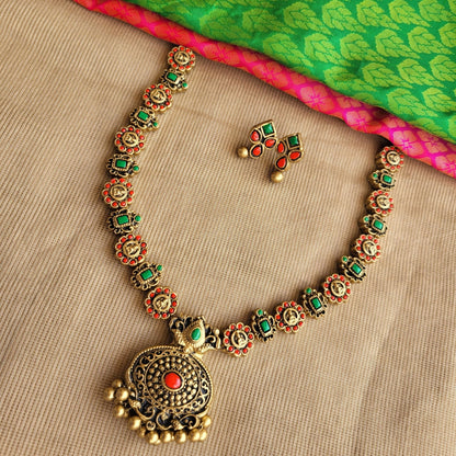 Artisan-crafted Karigai terracotta jewellery set with matching stud earrings