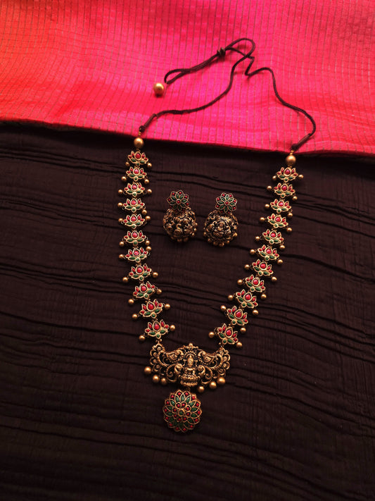 Lakshmi Kamal Antique Gold Lotus & Goddess Terracotta Temple Set