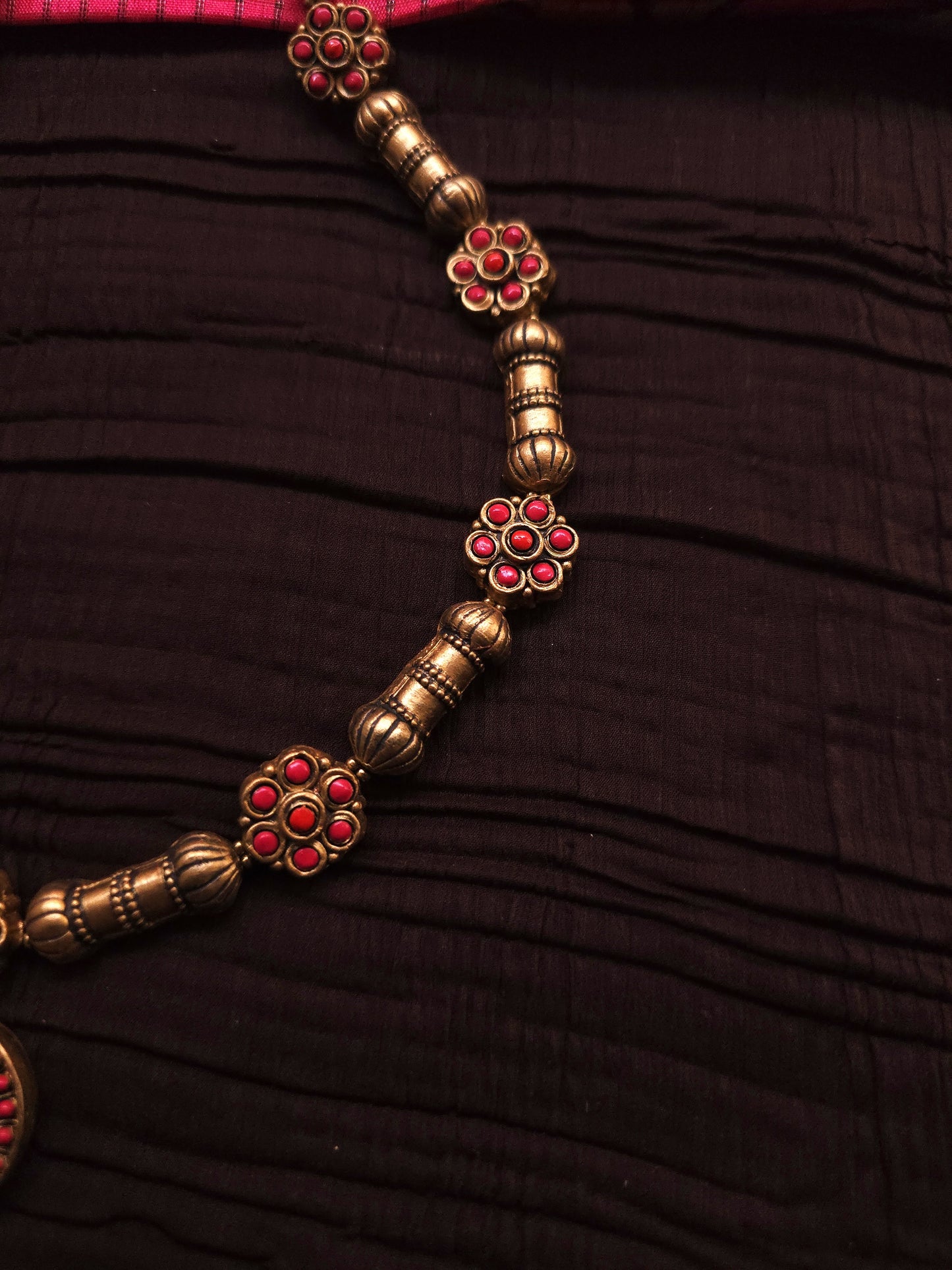 Malini Antique Gold Drum & Crimson Floral Medallion Terracotta Set