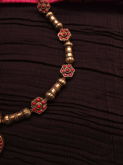 Malini Antique Gold Drum & Crimson Floral Medallion Terracotta Set