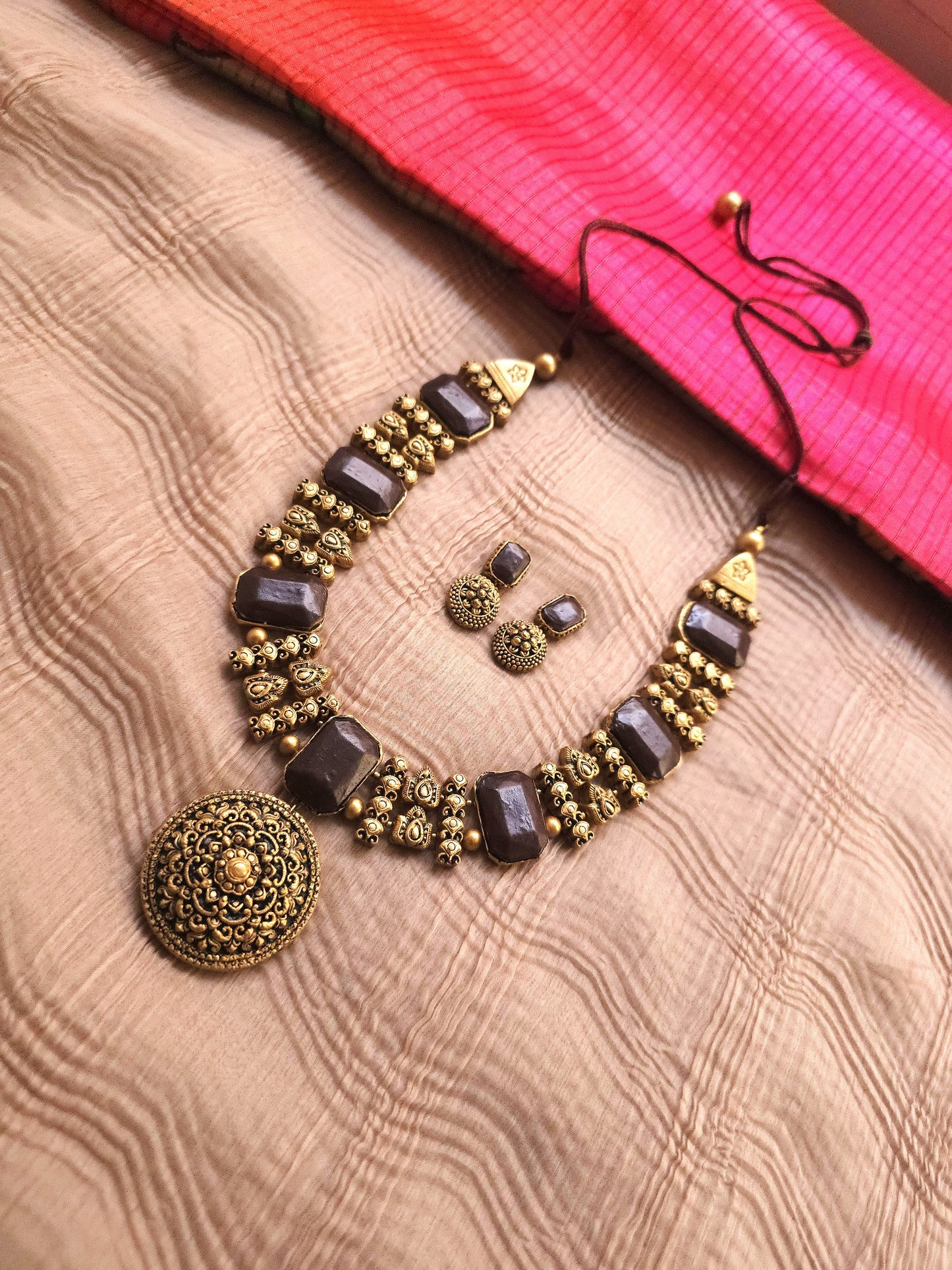 Mandala Antique Gold Filigree Disc & Earthy Brown Rectangular Terracotta Set