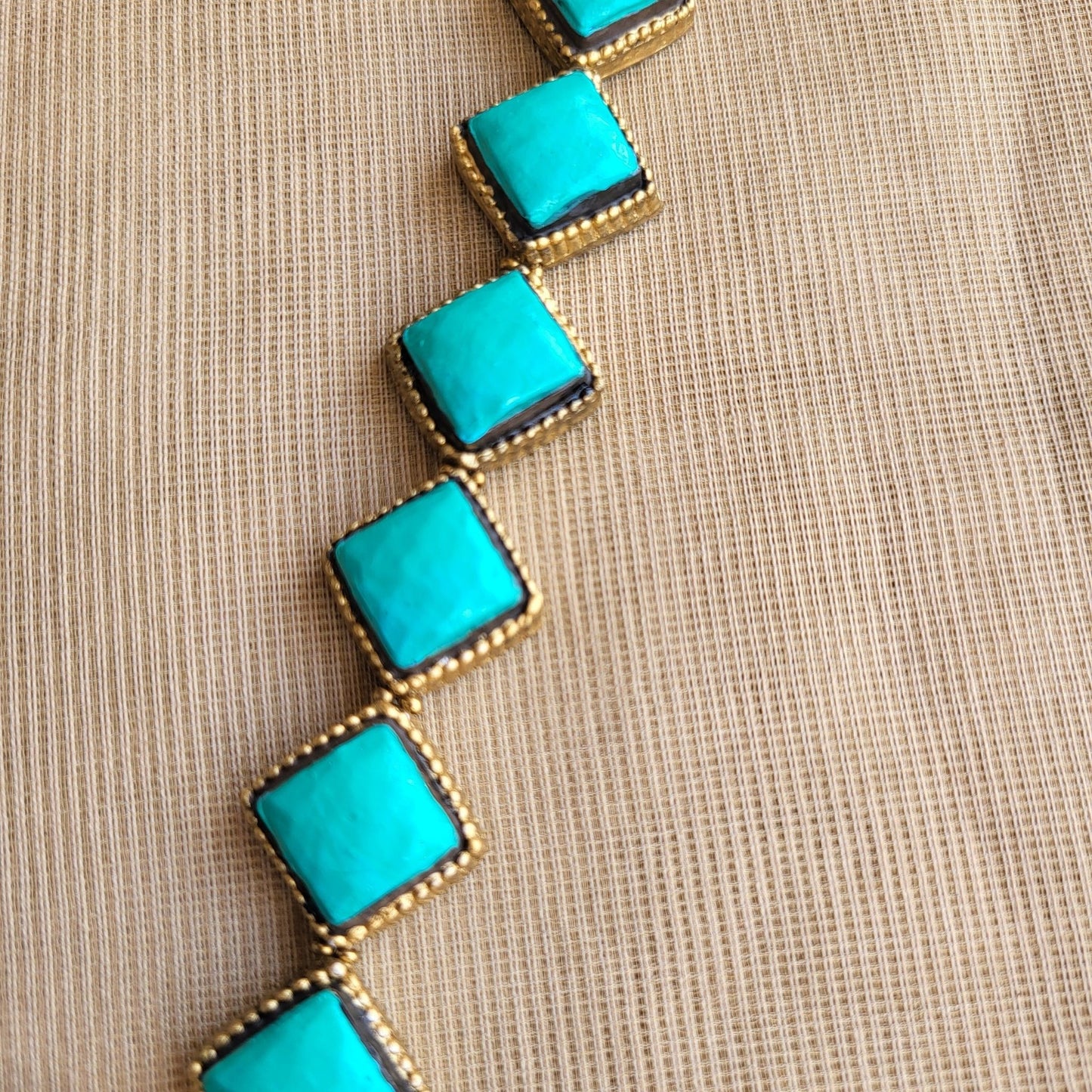 Aqua blue diamond-cut bead design