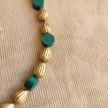 Handcrafted terracotta necklace & studs