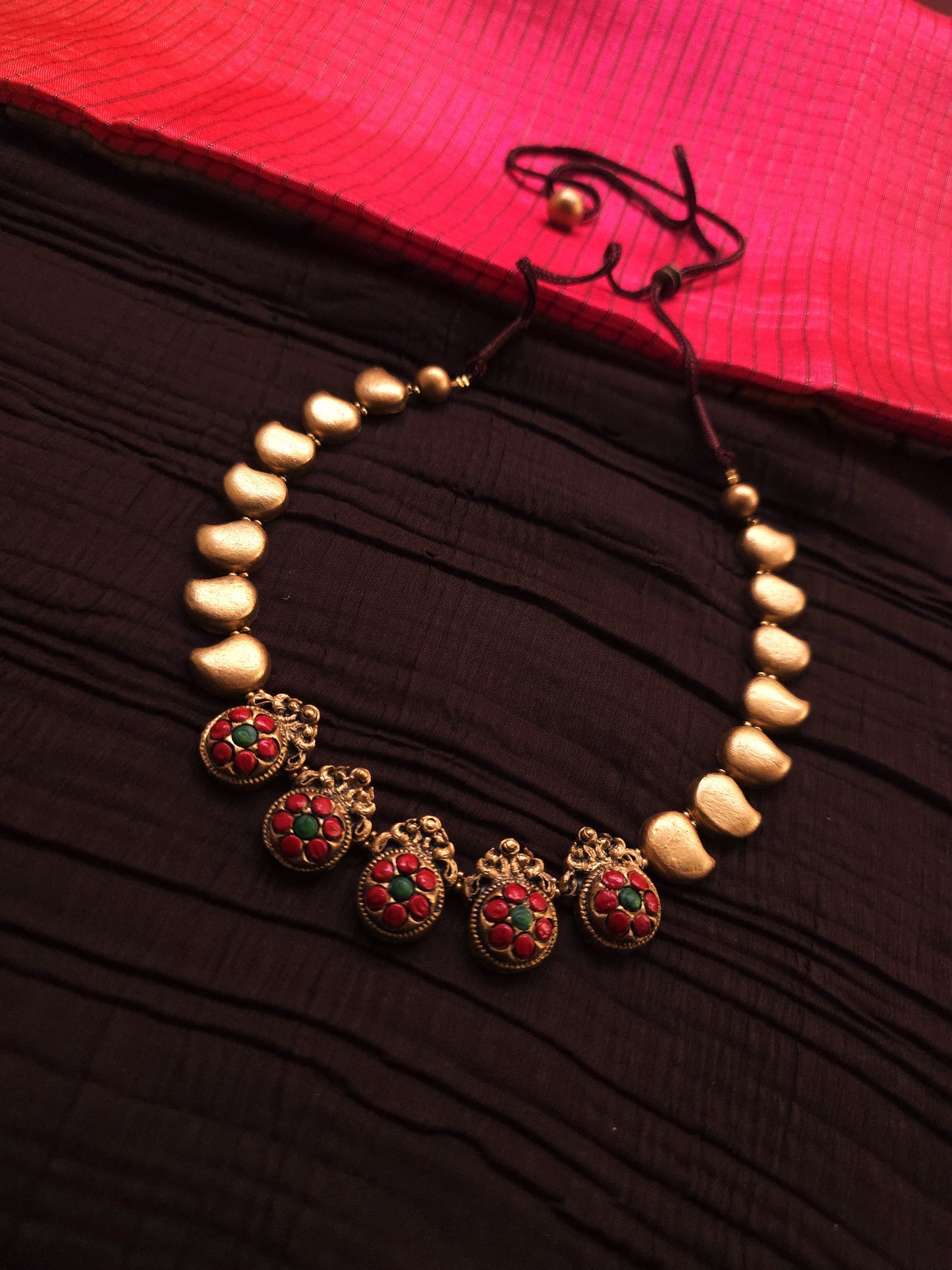 Meera Antique Gold Paisley & Crimson-Green Floral Terracotta Set
