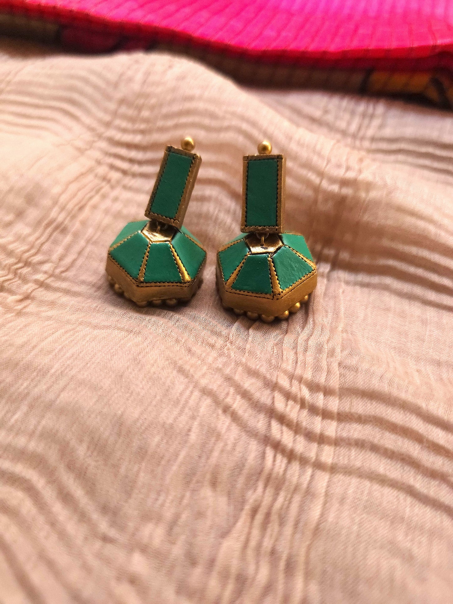 Netra Antique Gold Geometric & Teal Green Terracotta Collar Set