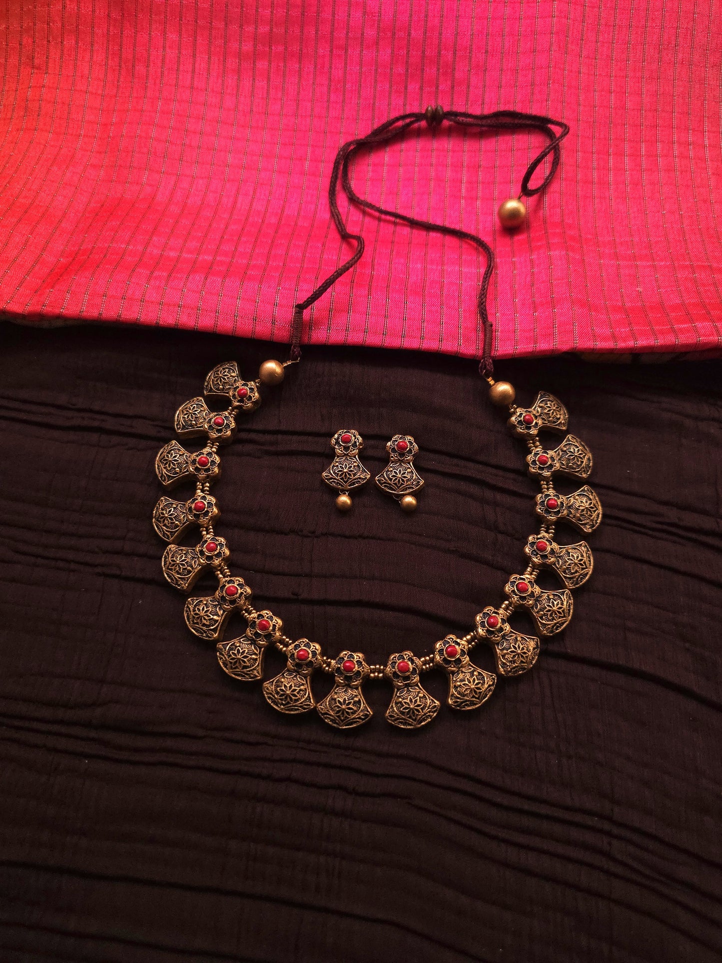 Pallavi Antique Gold Fan-Shaped Filigree & Crimson Terracotta Collar Set