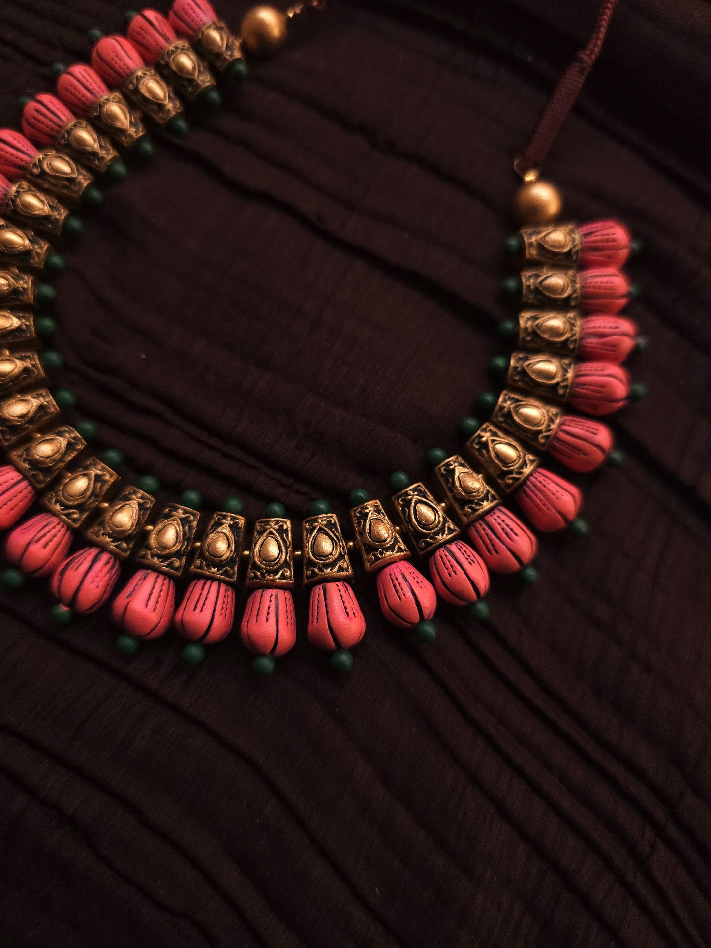 Pavalamalli Antique Gold Archway & Coral Pink Lotus Bud Terracotta Collar Set