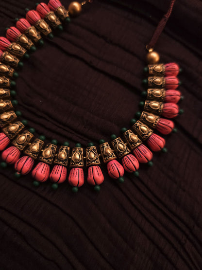 Pavalamalli Antique Gold Archway & Coral Pink Lotus Bud Terracotta Collar Set