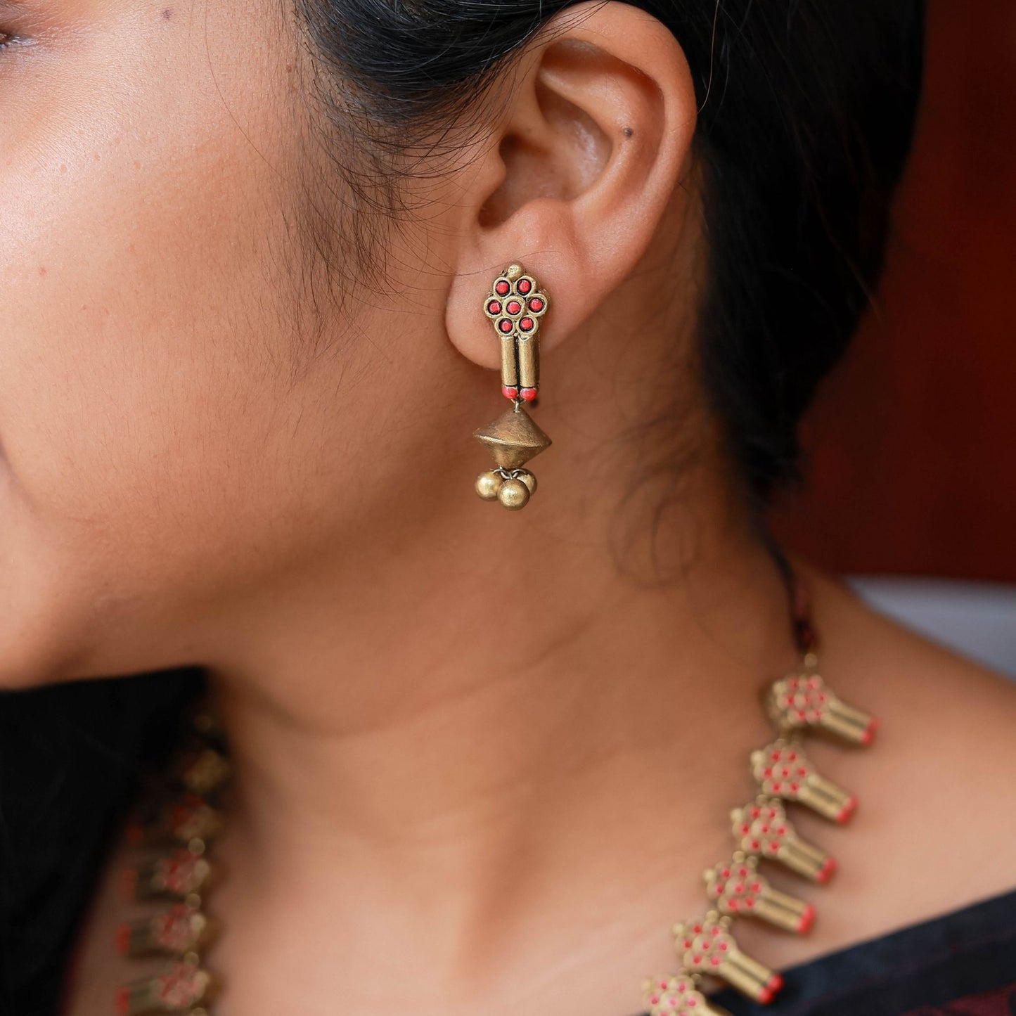 Lightweight & skin-friendly