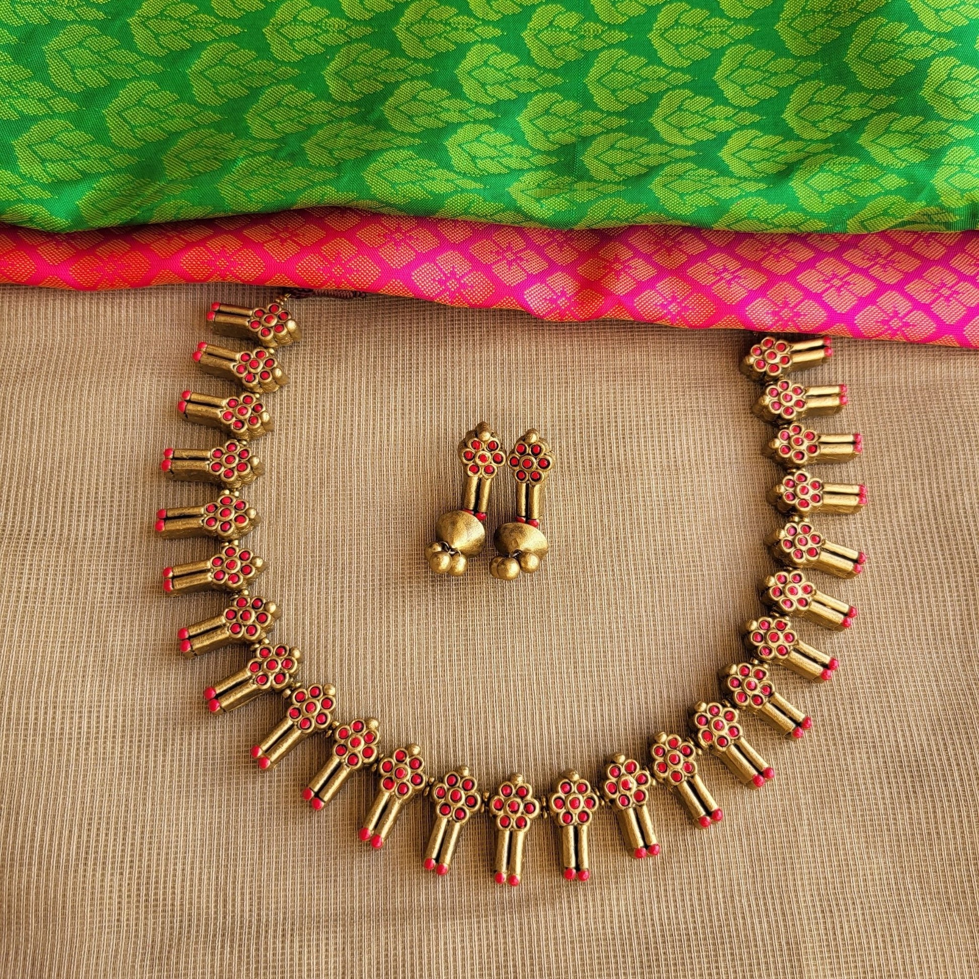 Handcrafted terracotta necklace & earrings
