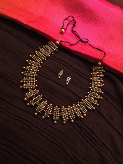 Sunanda Antique Gold Spiked Ridge & Emerald-Crimson Terracotta Collar Set