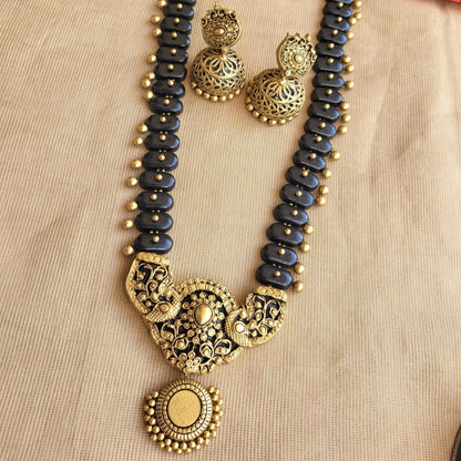 Lightweight & skin-friendly