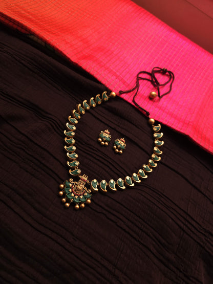 The Emerald Goddess Temple-Style Mango Mala Terracotta Set