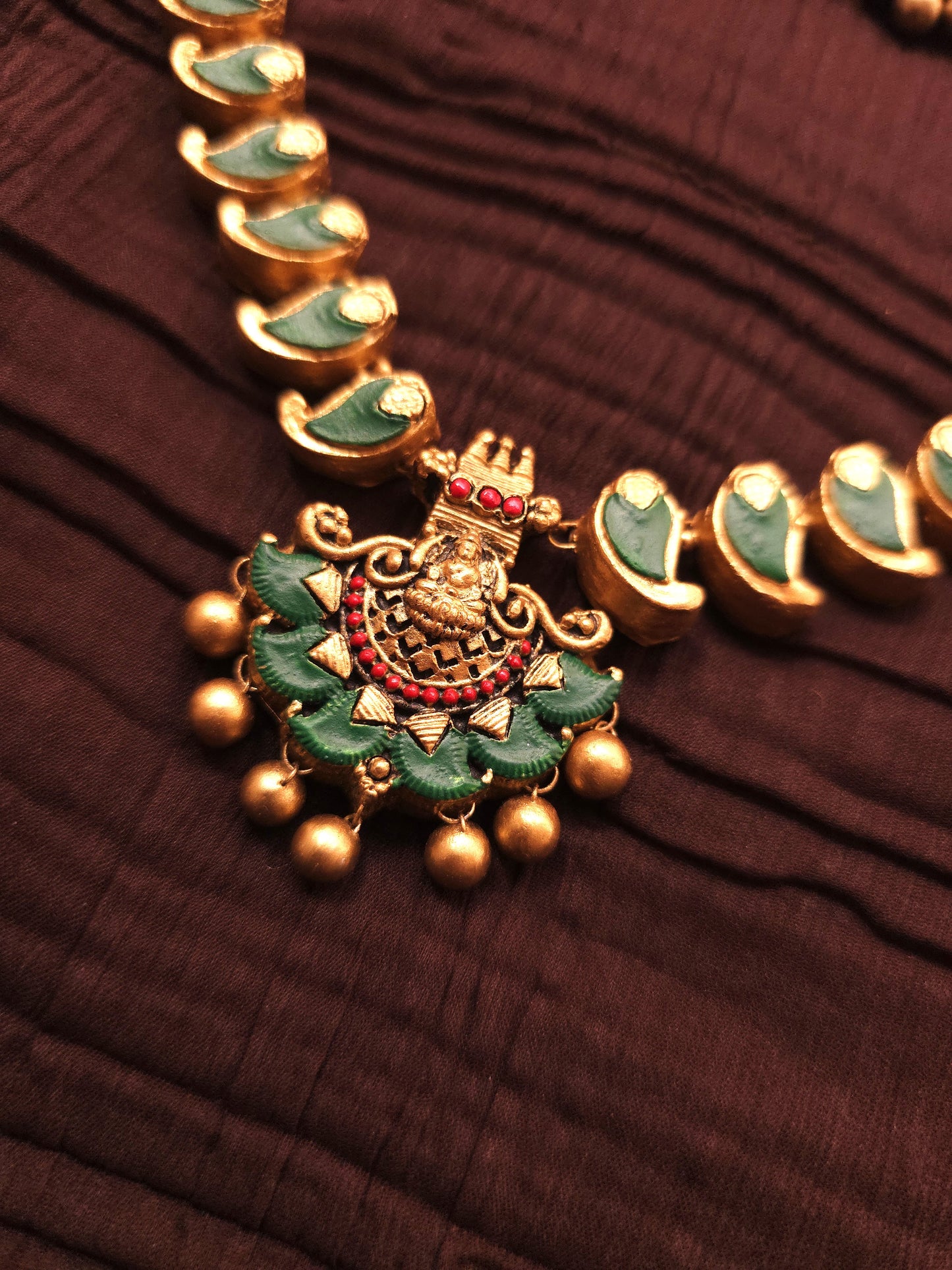 The Emerald Goddess Temple-Style Mango Mala Terracotta Set