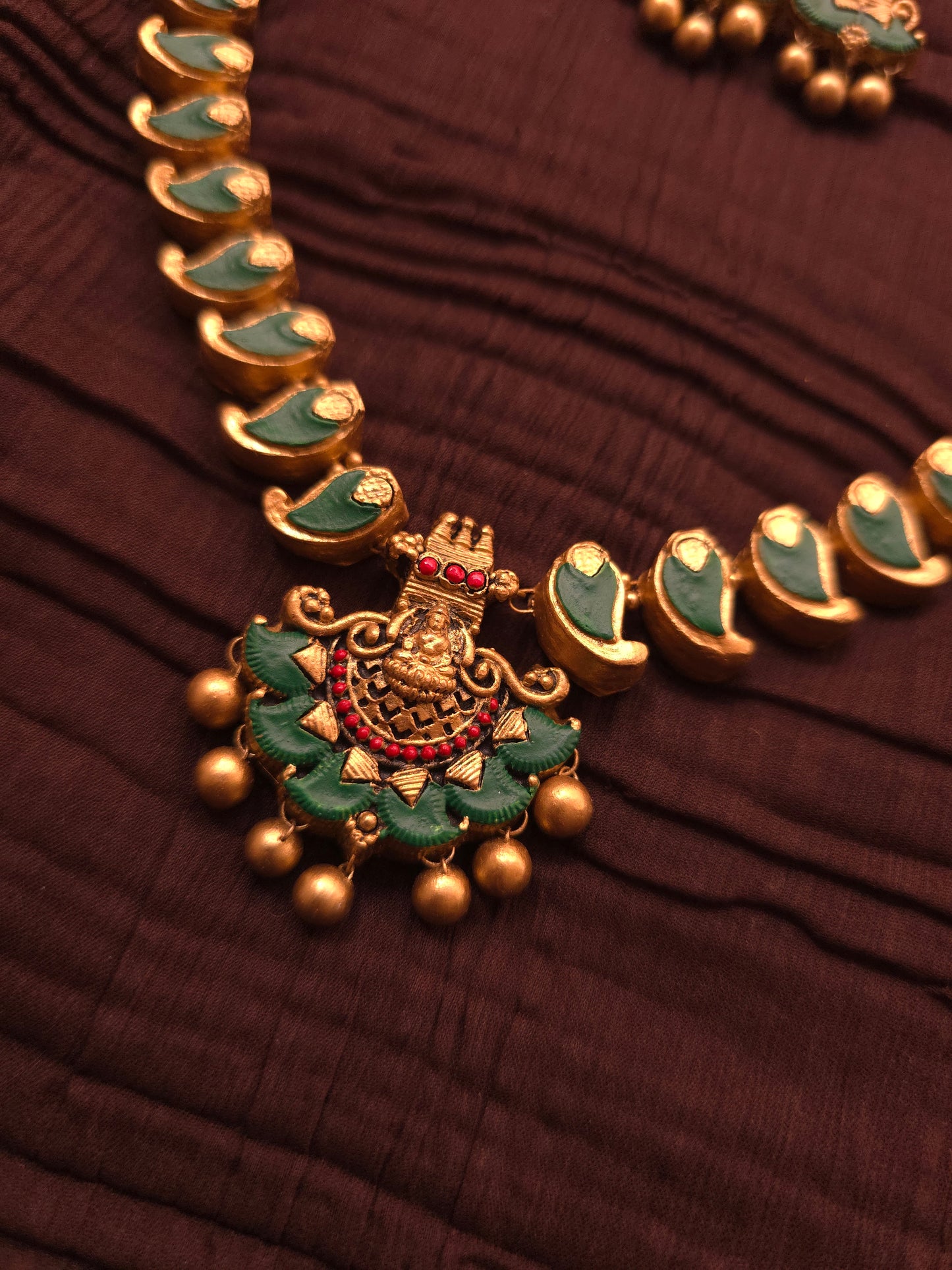 The Emerald Goddess Temple-Style Mango Mala Terracotta Set