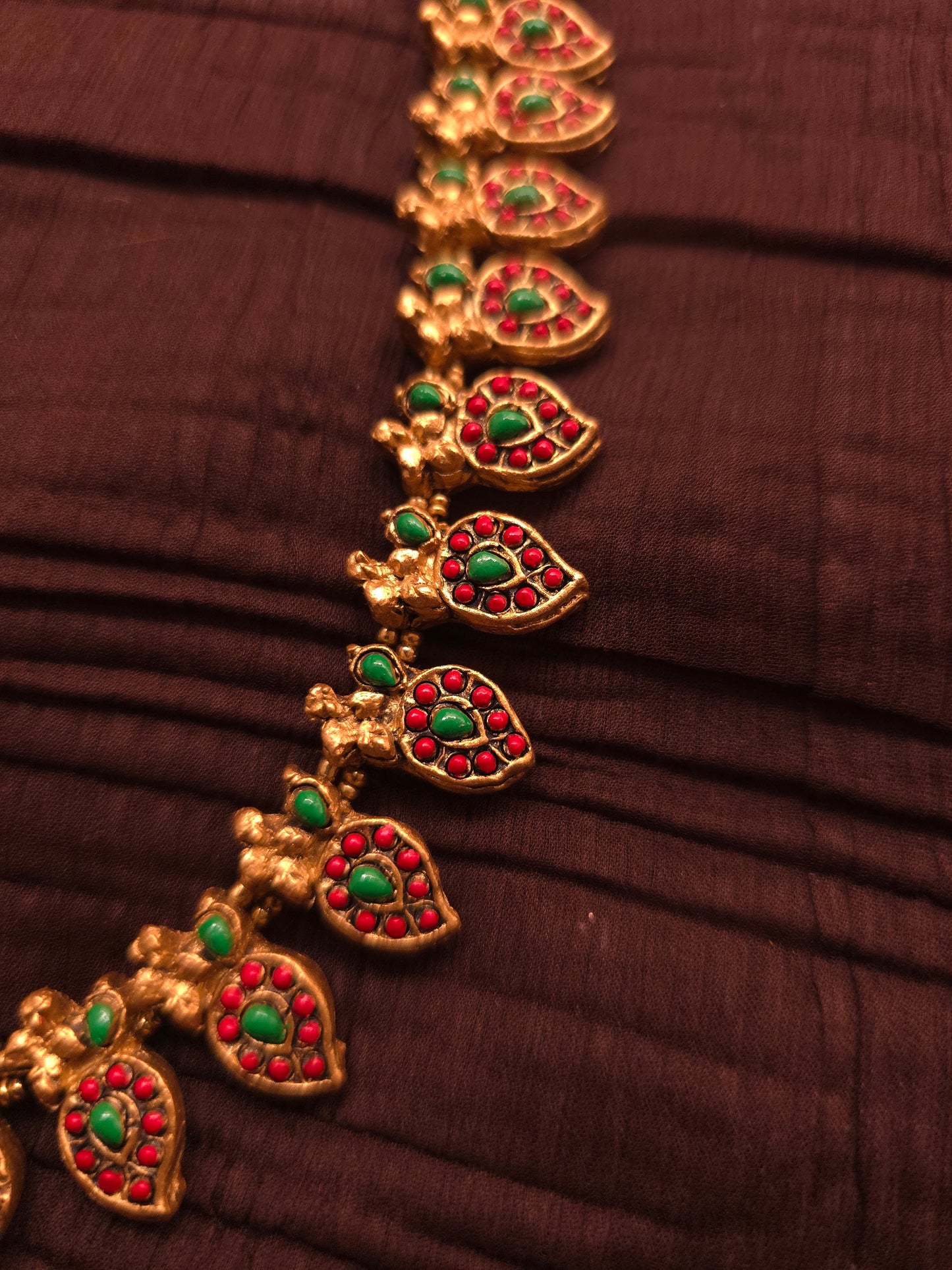 The Lakshmi Vaibhav Antique Gold & Kemp Stone Heritage Haar Set