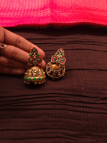 The Lakshmi Vaibhav Antique Gold & Kemp Stone Heritage Haar Set